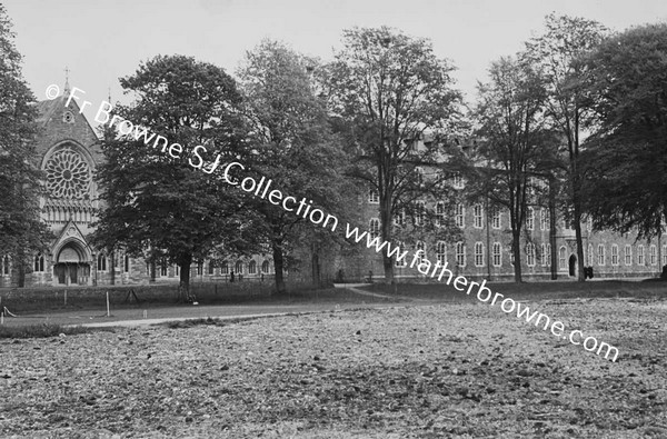 GABLE OF CHAPEL AND ST MARY QUAD FROM SIDE OF BALL ALLEY